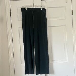 Athleta seasoft green mid-rise straight pant